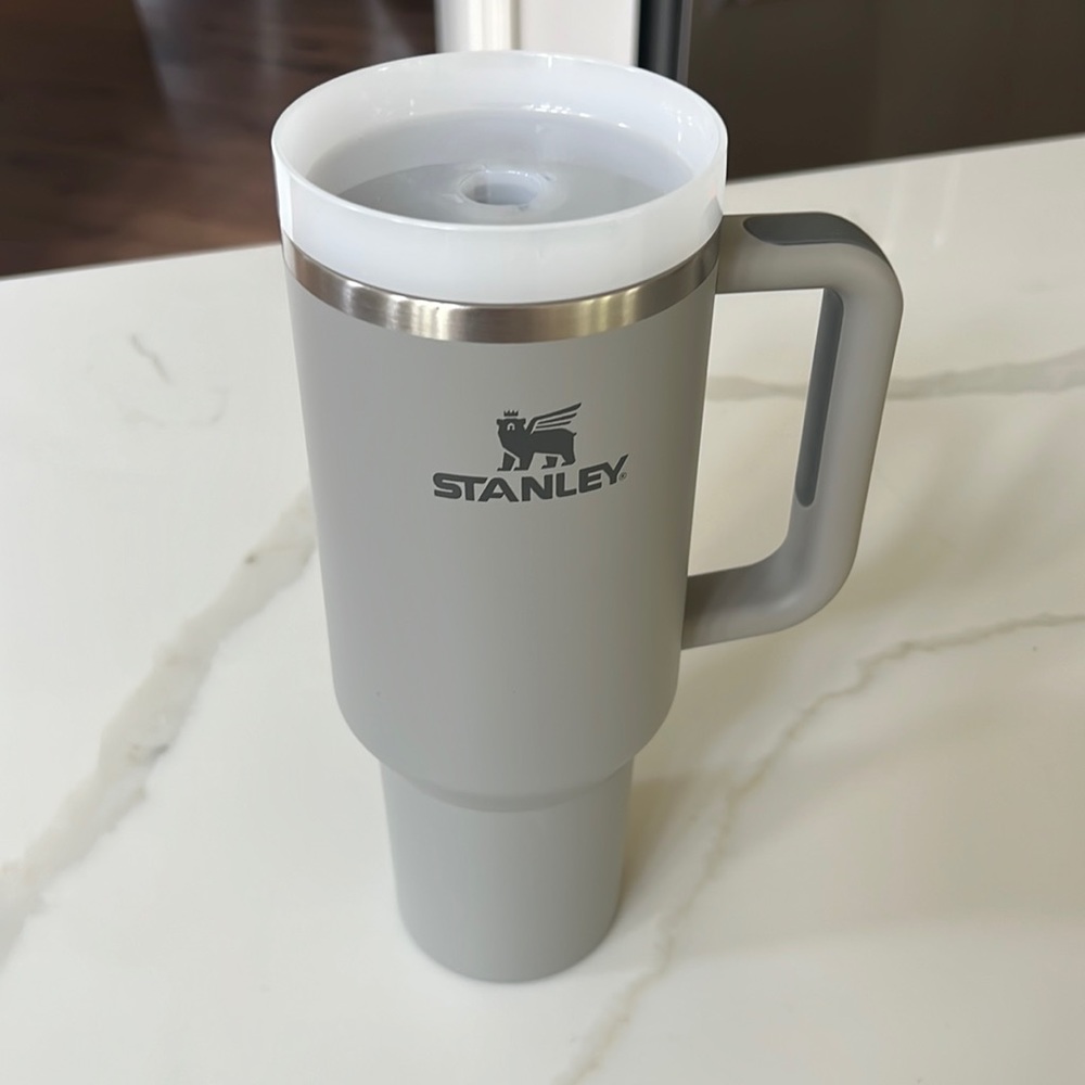 Stanley Quencher 40 oz. Flint Gray